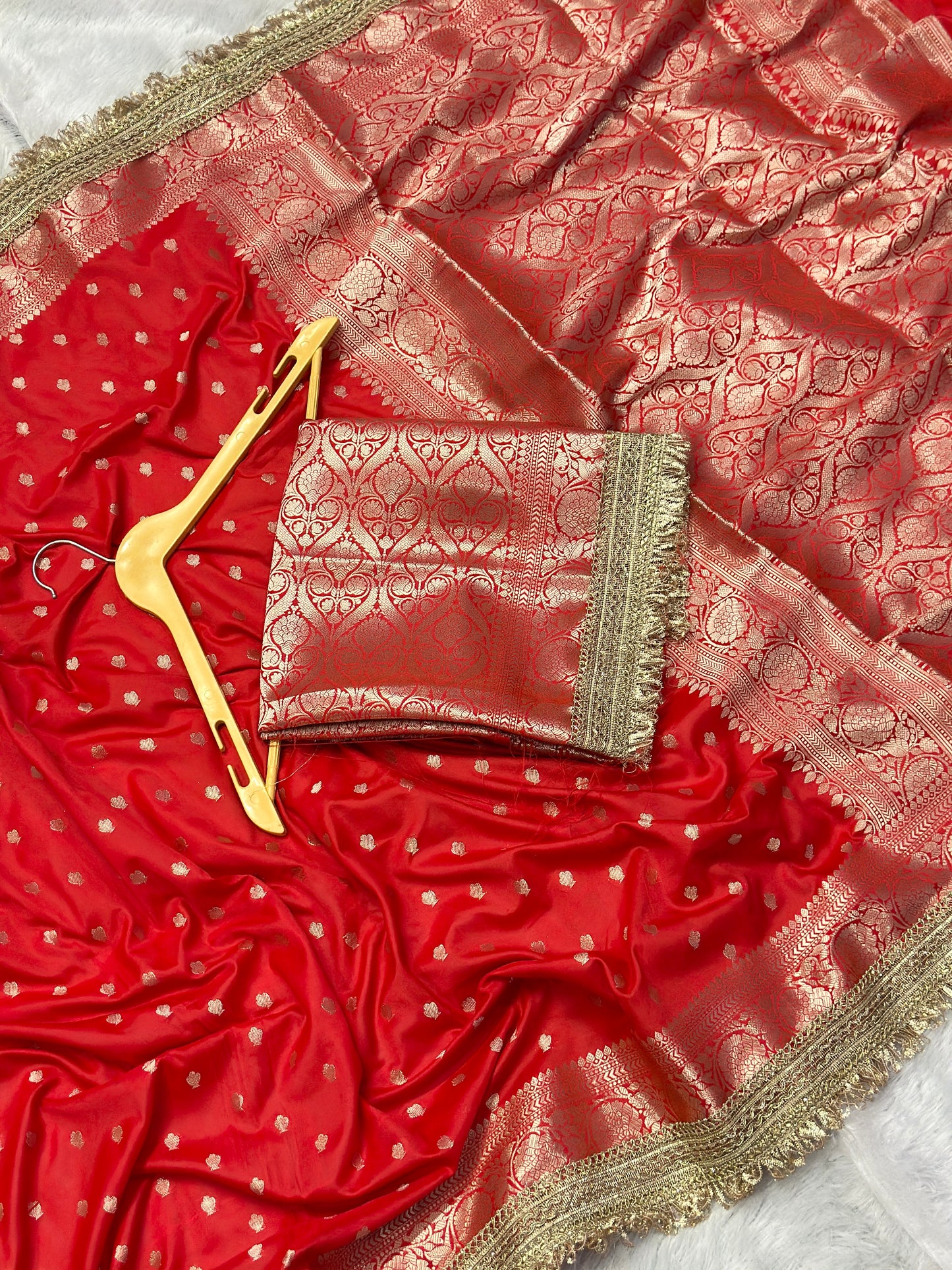 Soft Katan Thousand Buti Banarasi Saree
