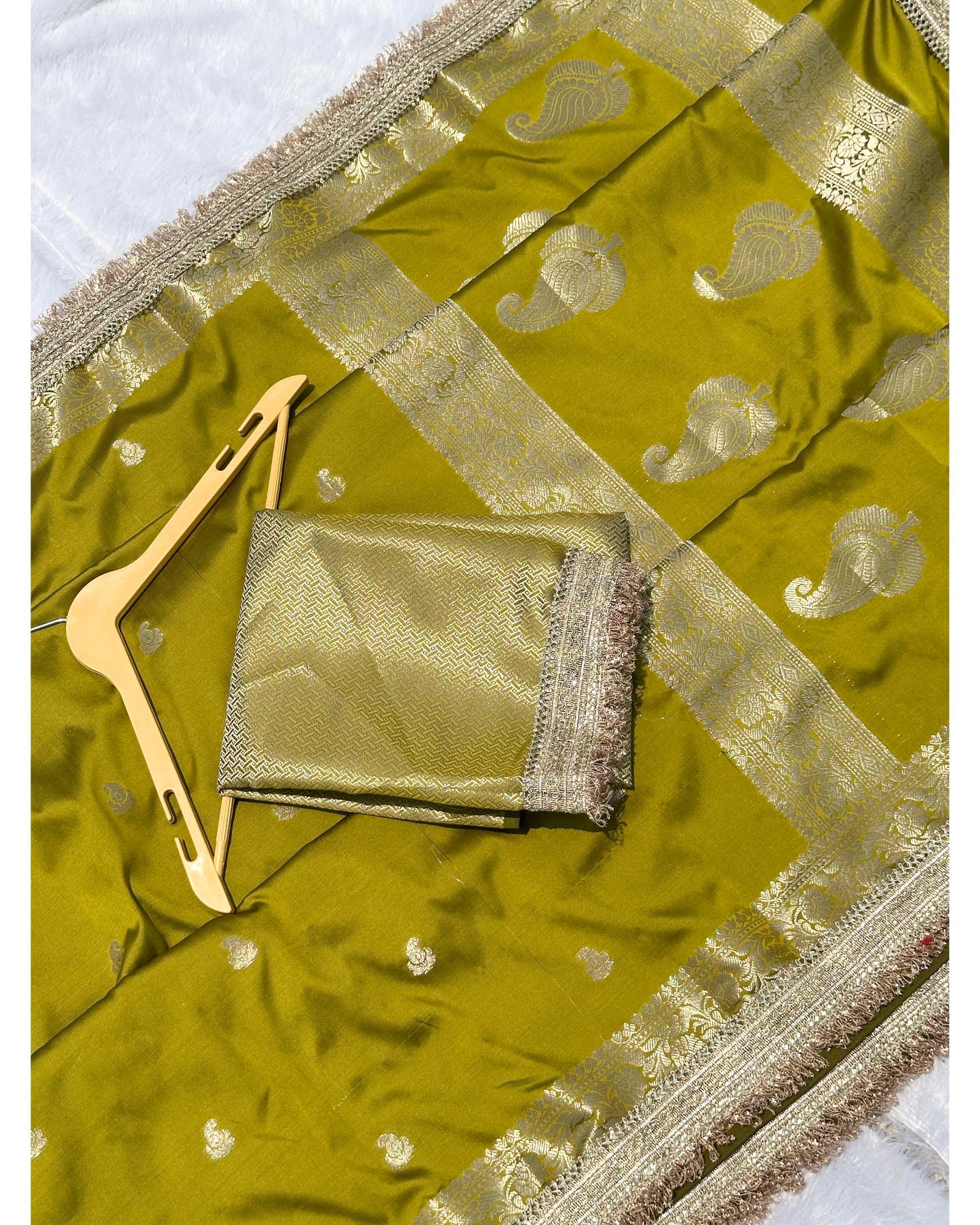 Banarasi Katan Silk Khaddi Buti Saree