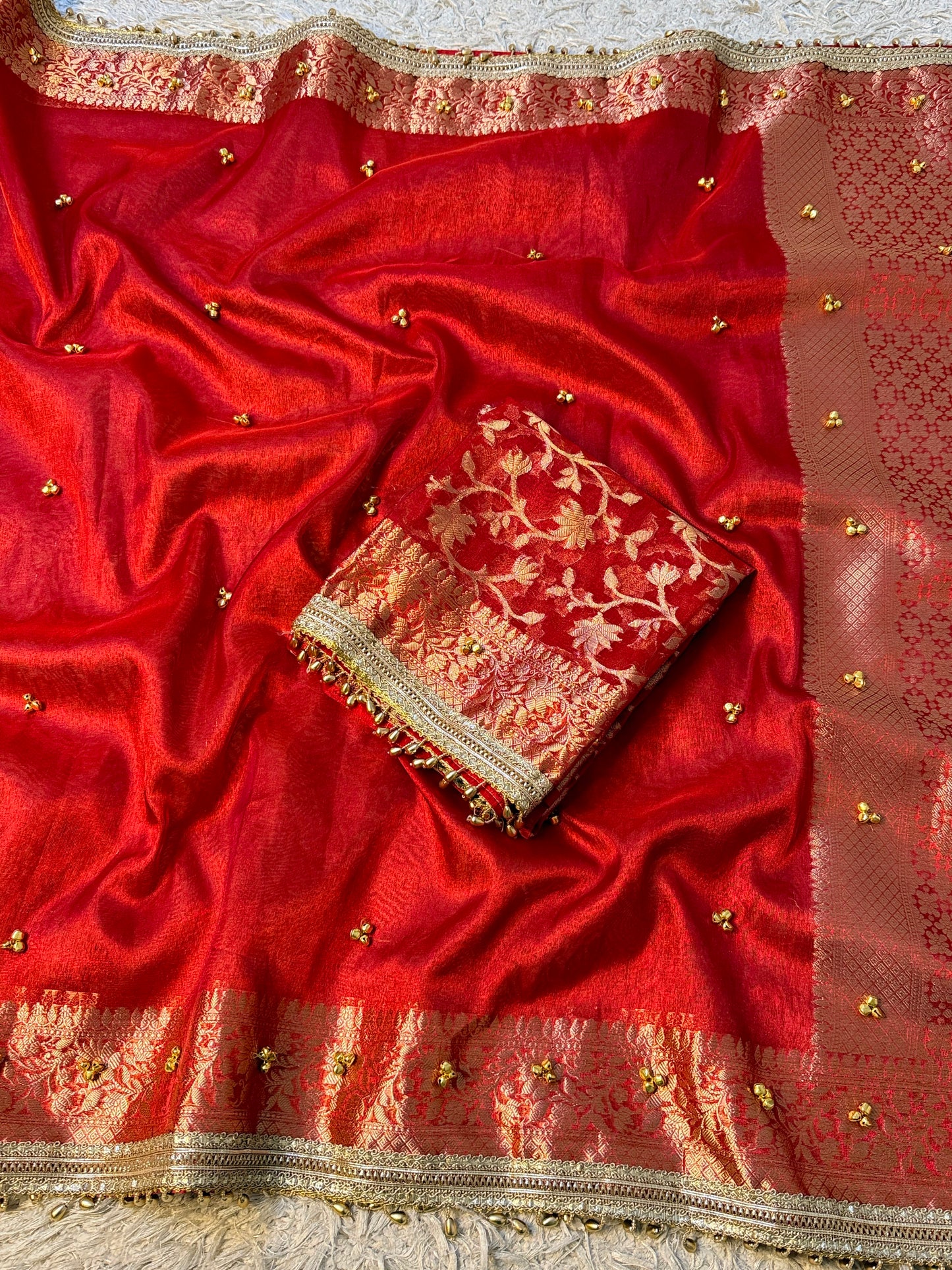 Banarasi Tissue Silk Saree with Zari Border & Ghungroo Lace – Viral Ghungroo Saree
