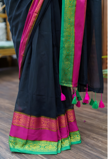 Kanchi Border Mul Cotton Saree with Green & Pink Zari Border
