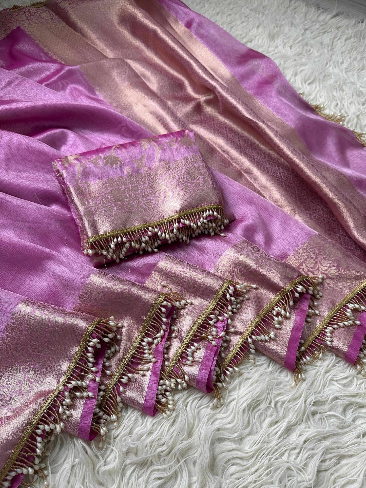 Katban Jhaalar Banarasi Tissue Silk Saree