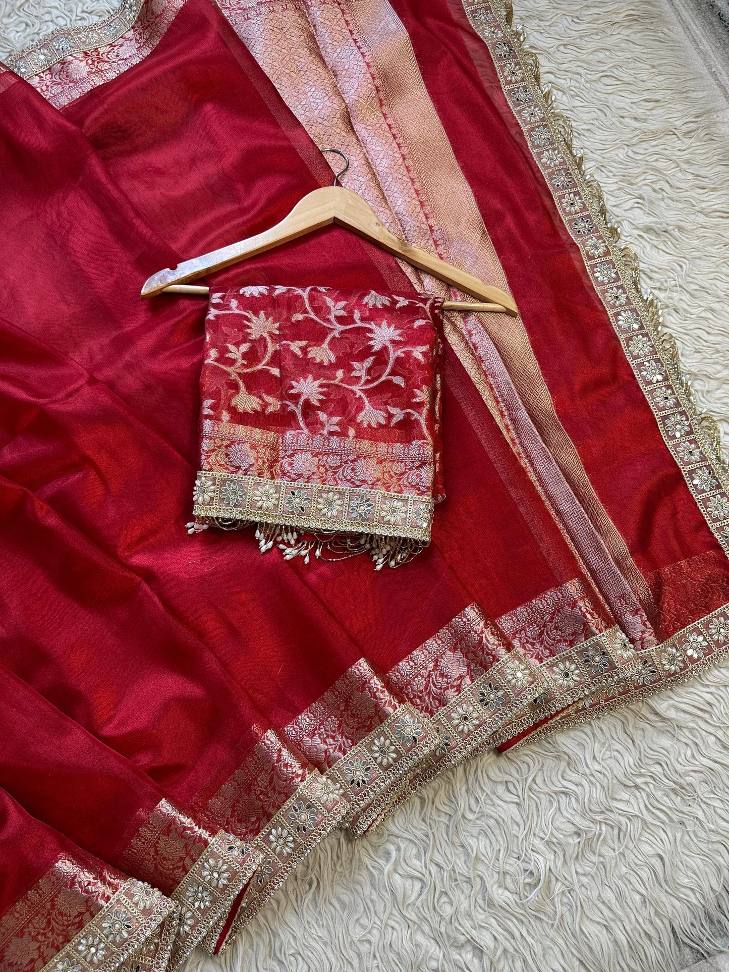 Sindoor Mahal Pearl Fringe Banarasi Tissue Saree