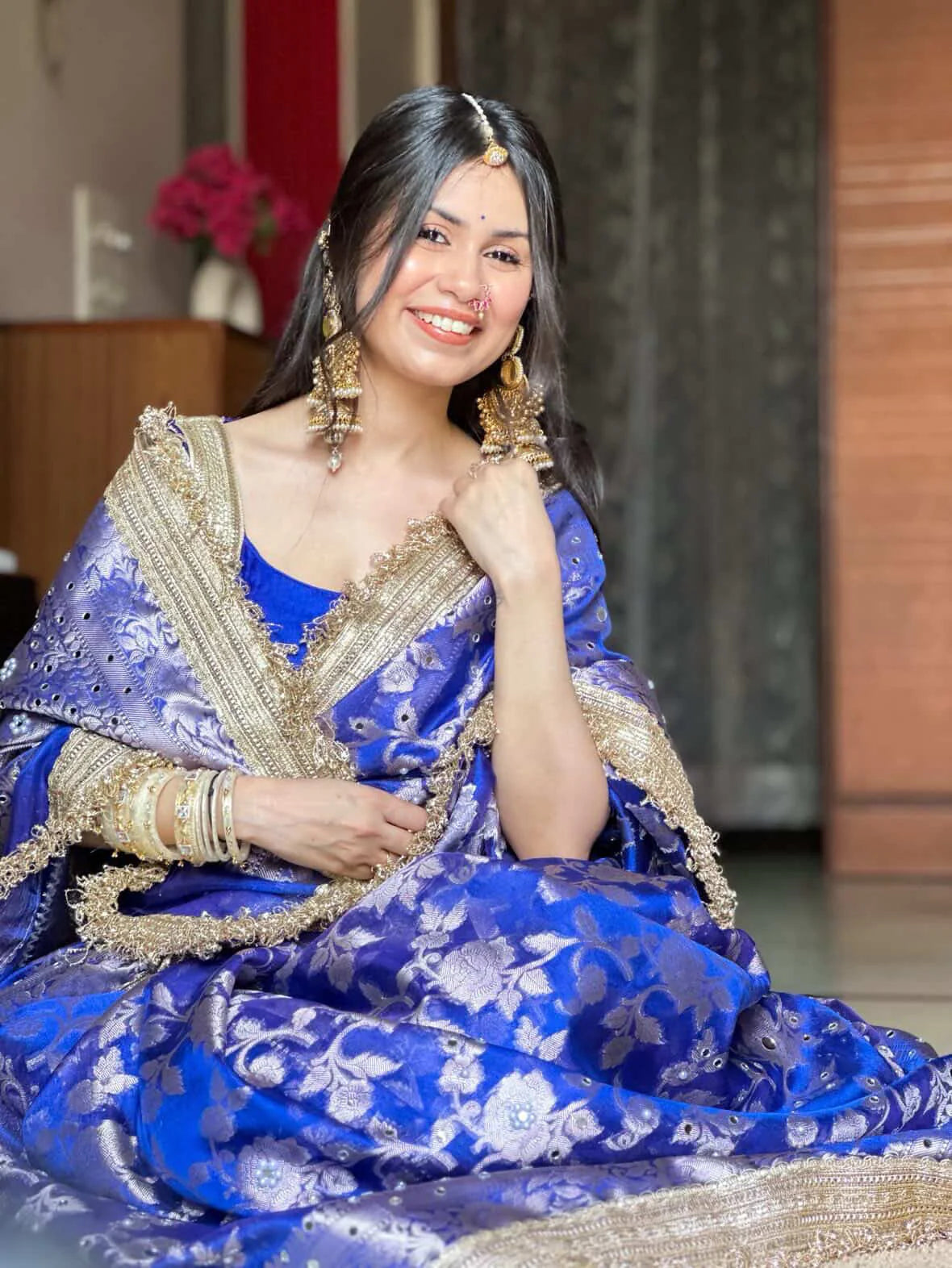 Gulab Jaal Mirror Work Banarasi Saree With Heavy Lace Border
