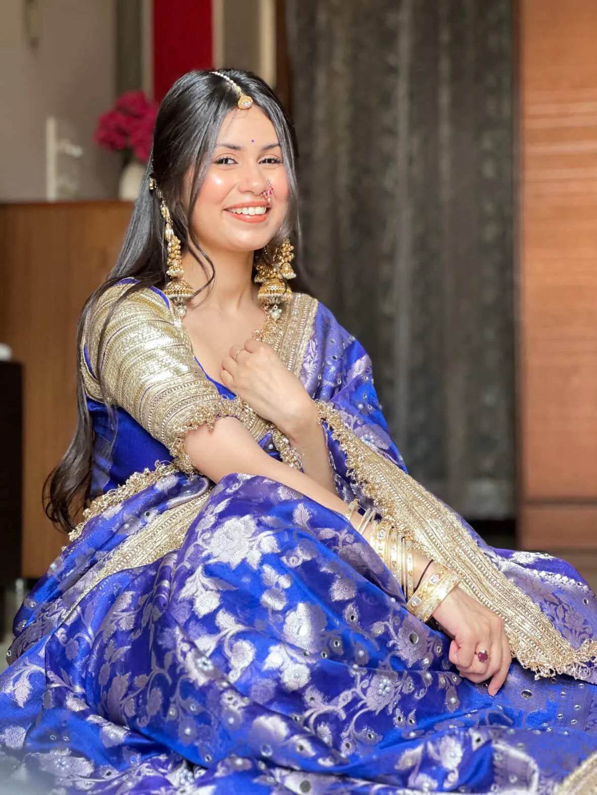 Gulab Jaal Mirror Work Banarasi Saree With Heavy Lace Border
