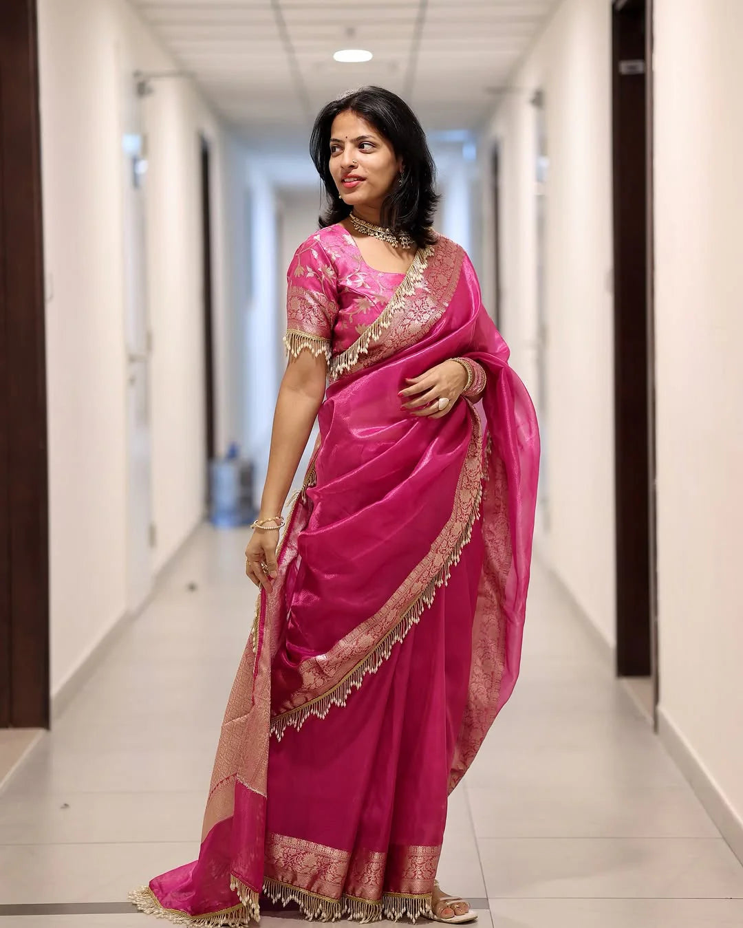 Katban Jhaalar Banarasi Tissue Silk Saree
