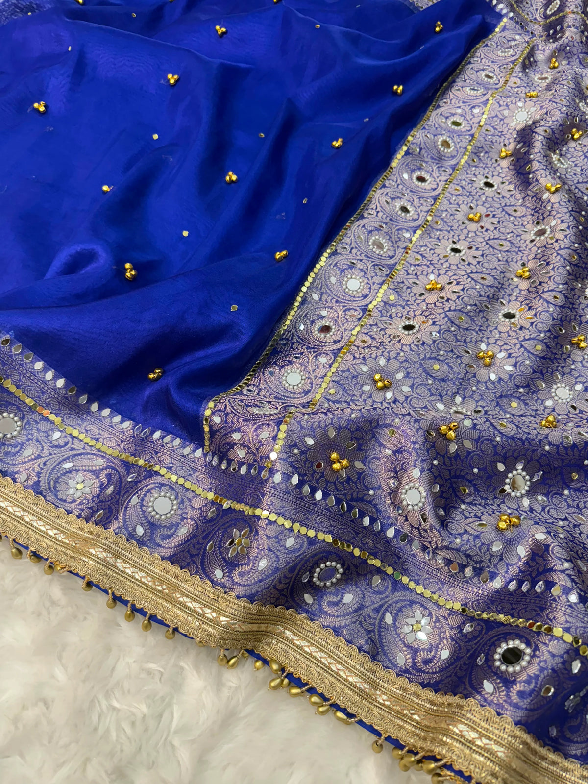 Viral Banarasi Soft Tissue Silk Ghunghroo Saree With Heavy Lace Attached