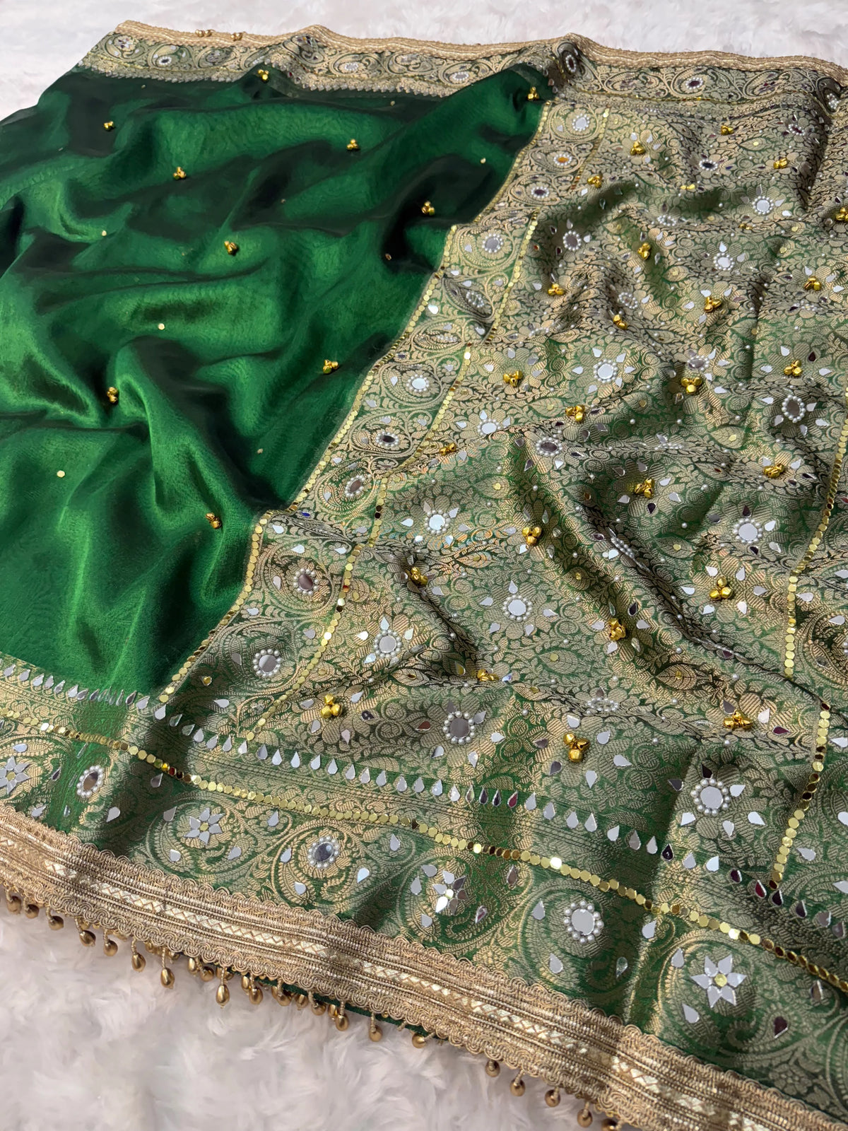 Viral Banarasi Soft Tissue Silk Ghunghroo Saree With Heavy Lace Attached