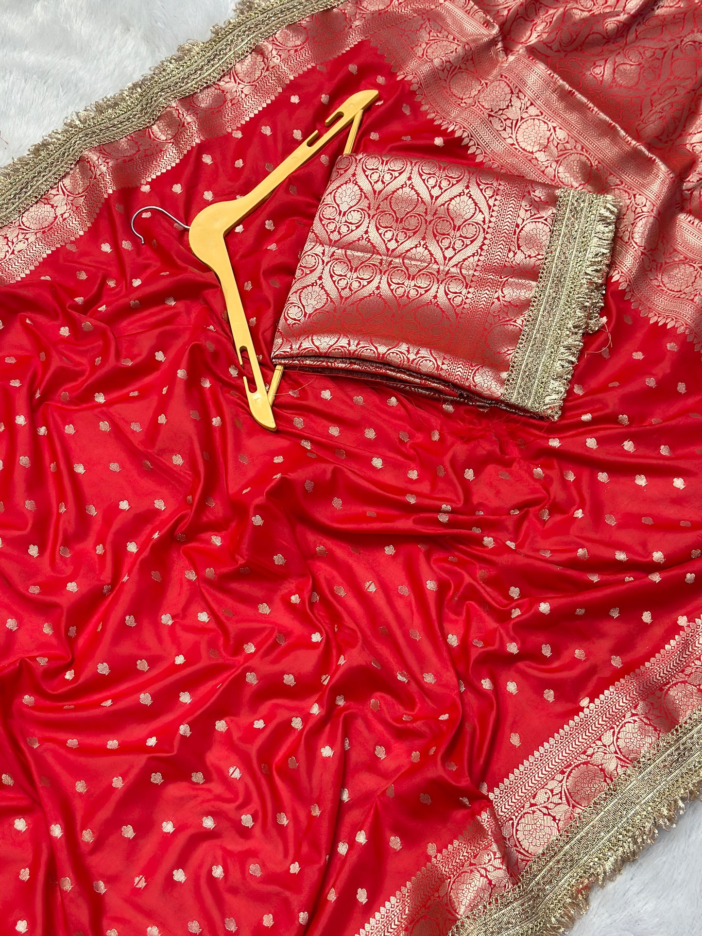 Soft Katan Thousand Buti Banarasi Saree