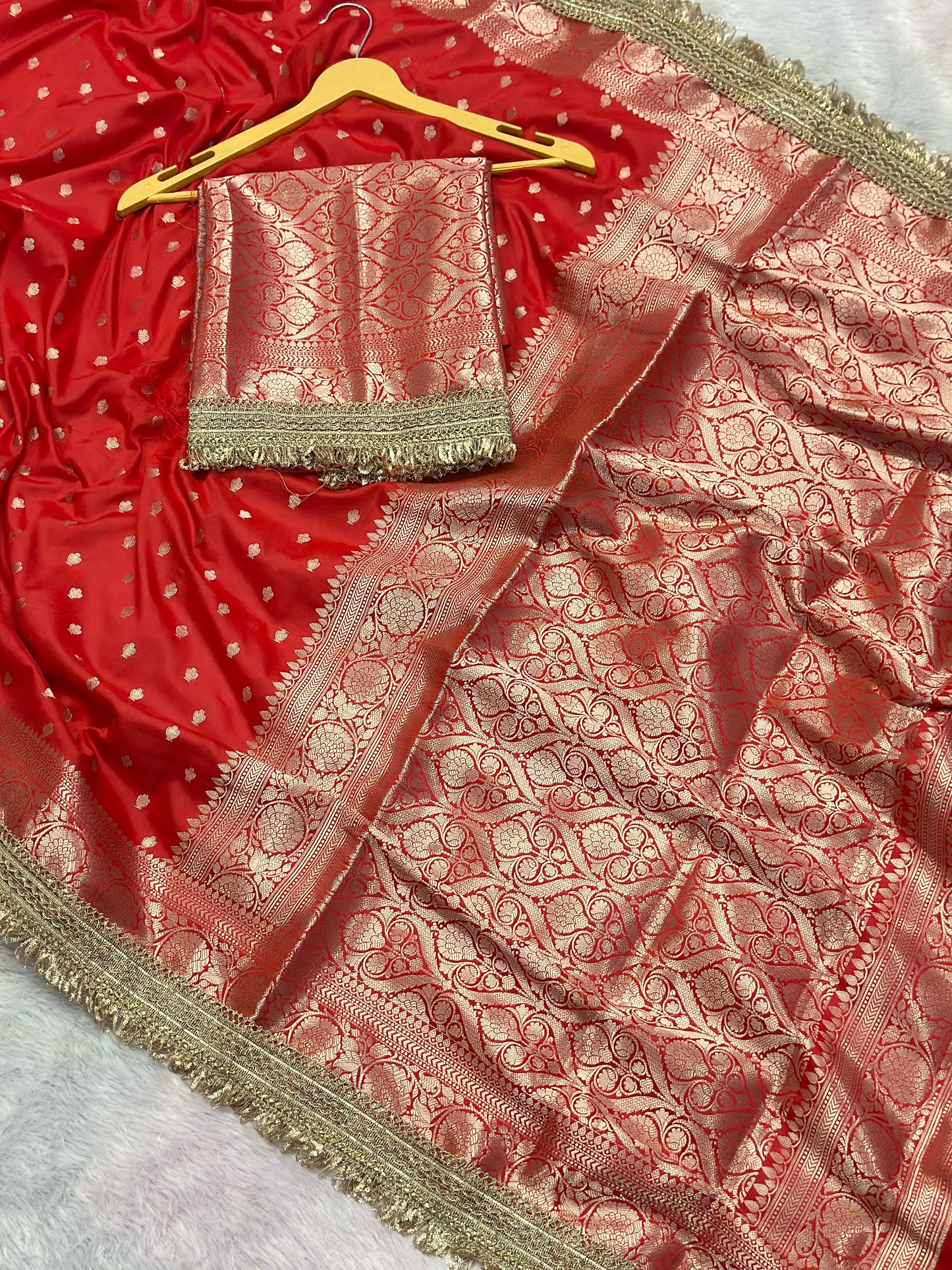 Soft Katan Thousand Buti Banarasi Saree