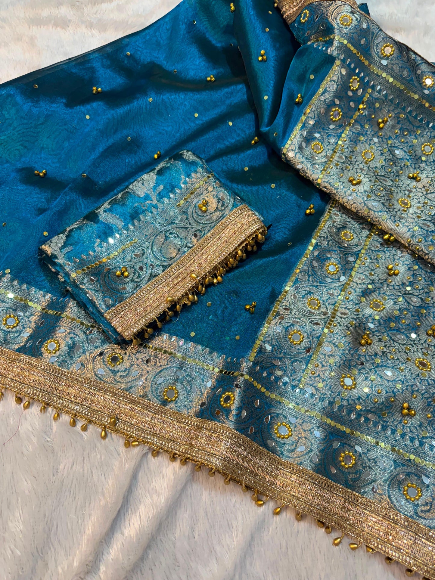 Viral Banarasi Soft Tissue Silk Ghunghroo Saree With Heavy Lace Attached